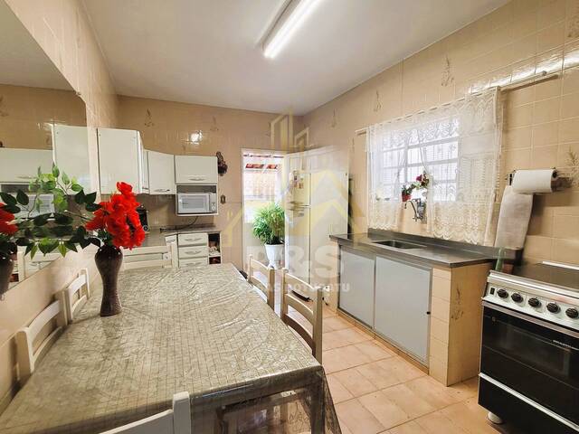 Casa para Venda em Botucatu - 4