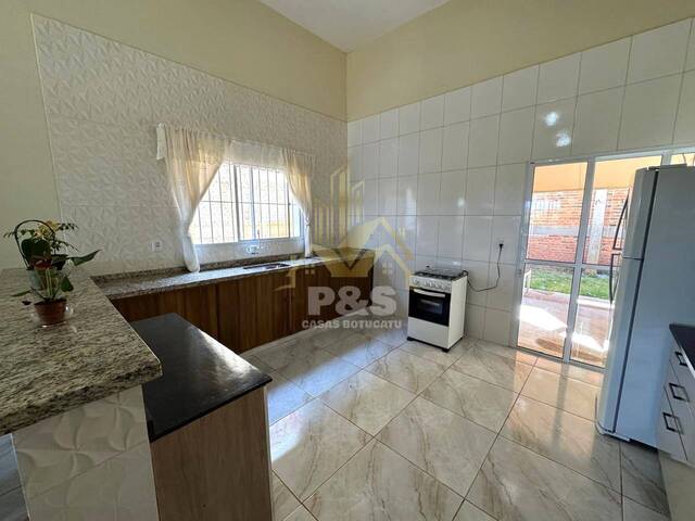 Casa para Venda em Botucatu - 5
