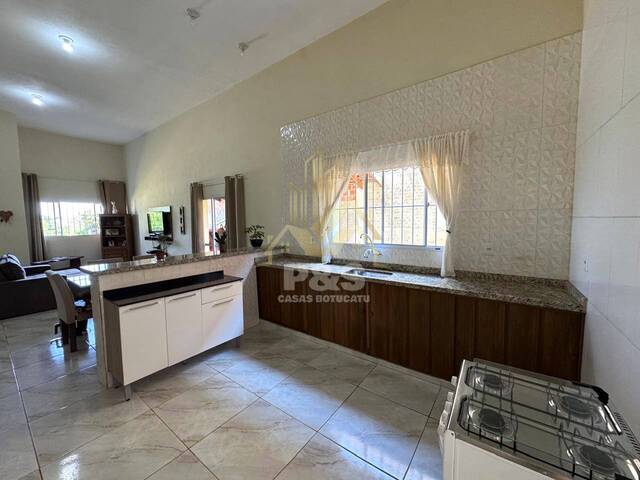 Casa para Venda em Botucatu - 4