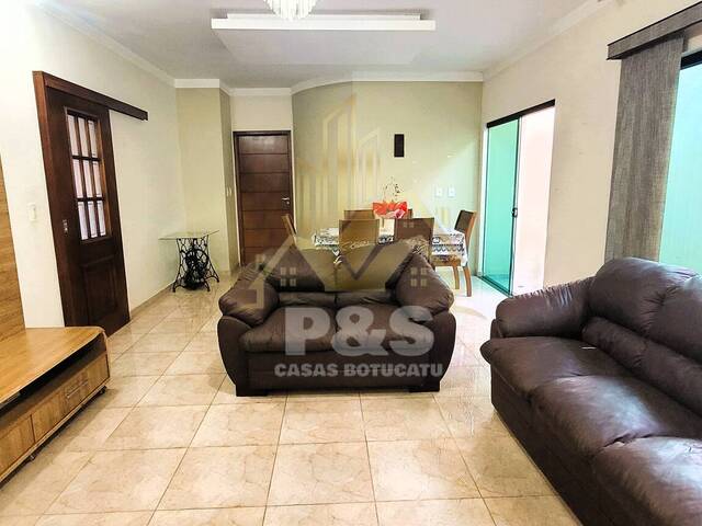 #0180 - Casa para Venda em Botucatu - SP