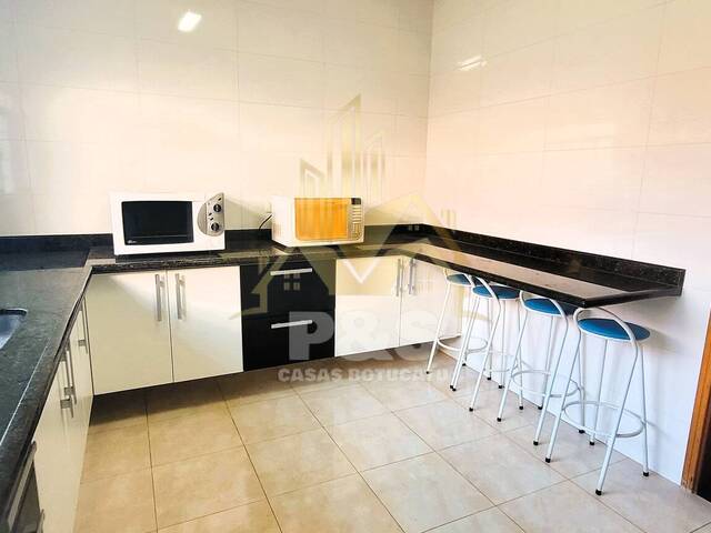 #0180 - Casa para Venda em Botucatu - SP