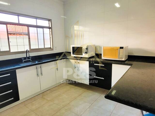 Casa para Venda em Botucatu - 5