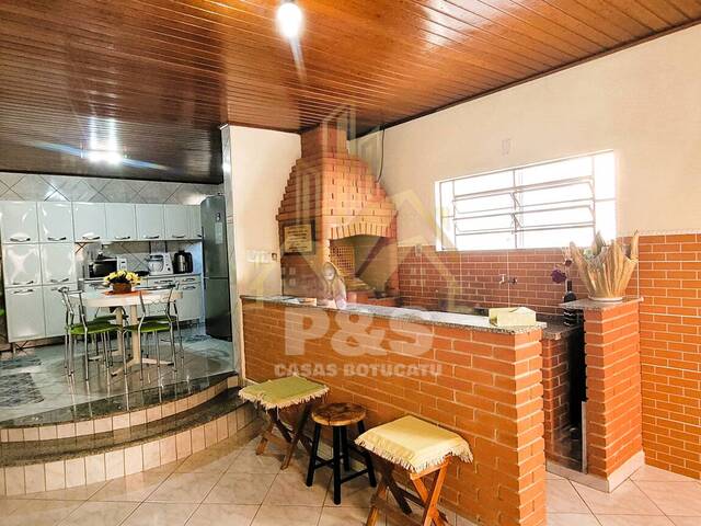 #0185 - Casa para Venda em Botucatu - SP