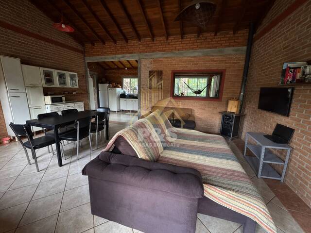 Casa para Venda em Botucatu - 4