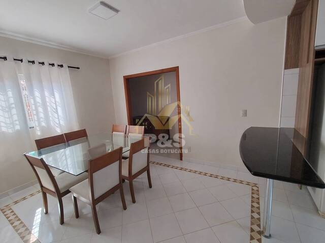 Casa para Venda em Botucatu - 3