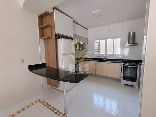 Casa para Venda em Botucatu - 4