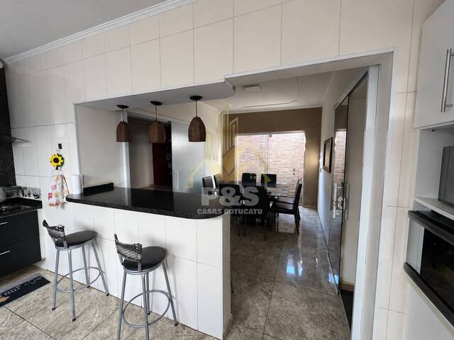 Casa para Venda em Botucatu - 4